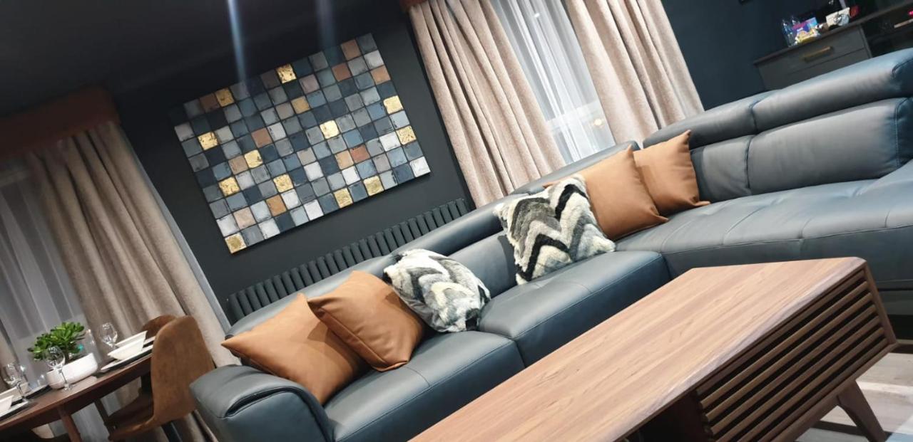 วีเคเอ็ม อพาร์ตเมนต์ Apartment กลาสโกว์ ภายนอก รูปภาพ